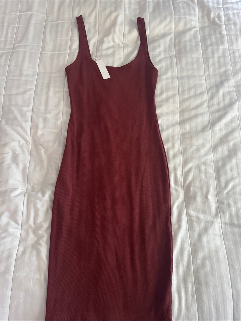 iNAMORATA Sleeveless Midi Dress in Wine
